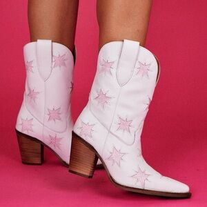 DINGO Starburst Pink White Leather Western Short Cowboy Bootie $150 MSRP size 6